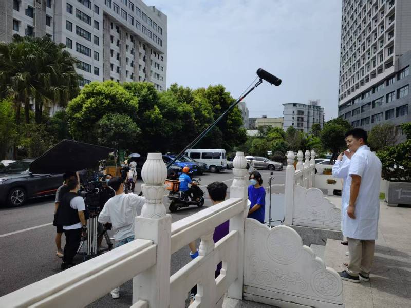 新抚区广告片拍摄公司低成本实现高规格制作的诀窍
